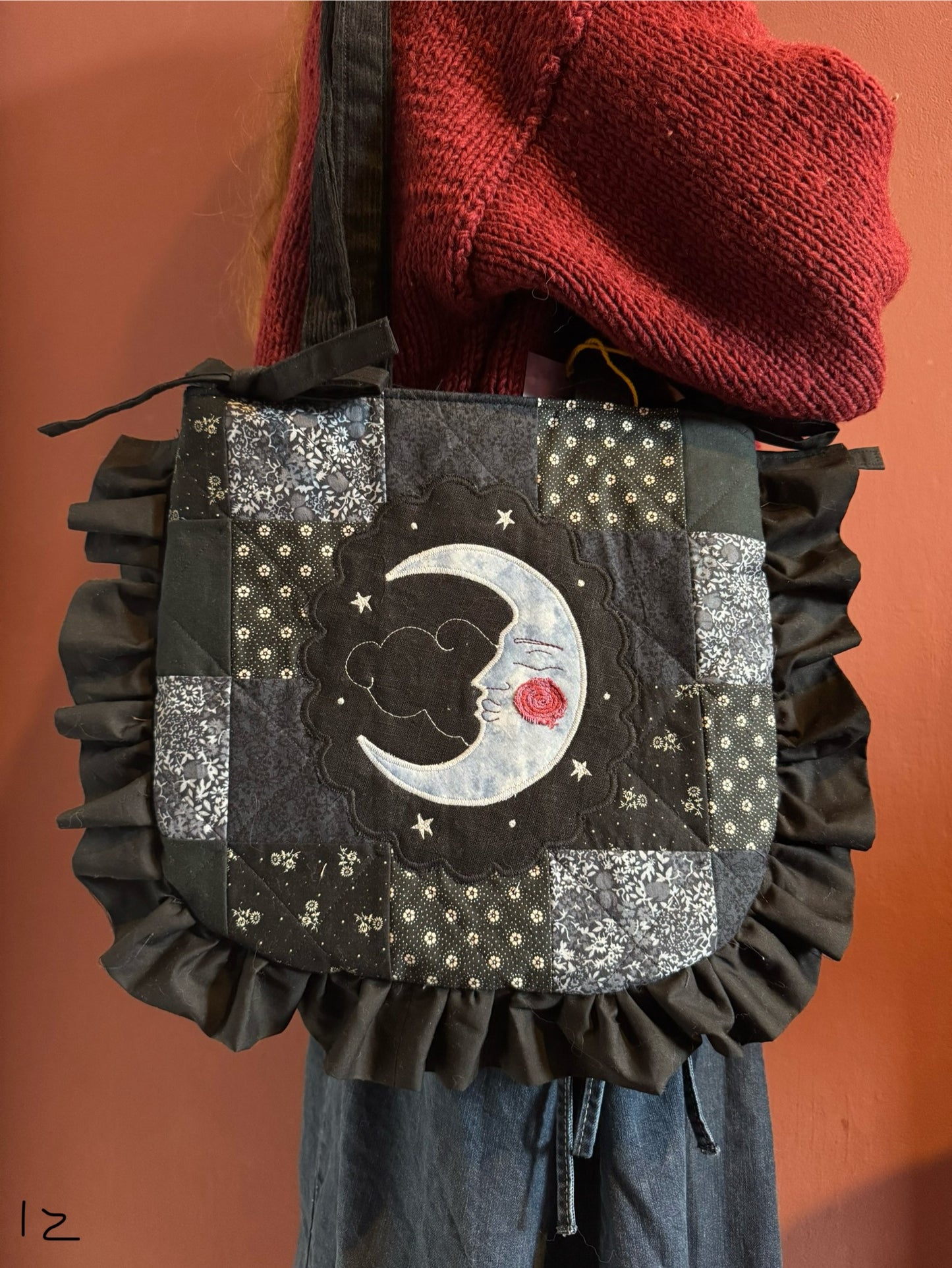 Patchwork Frilly Moon(12)