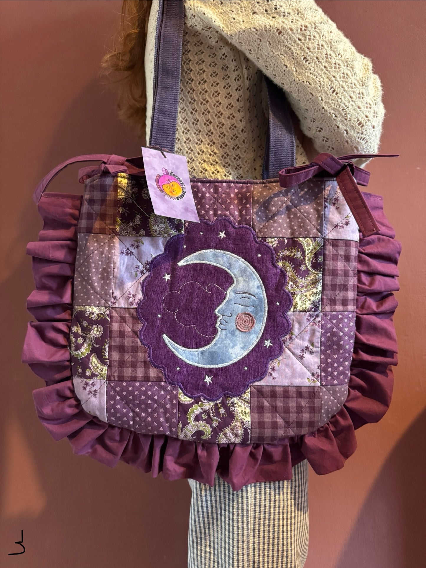 Patchwork Frilly Moon(3)