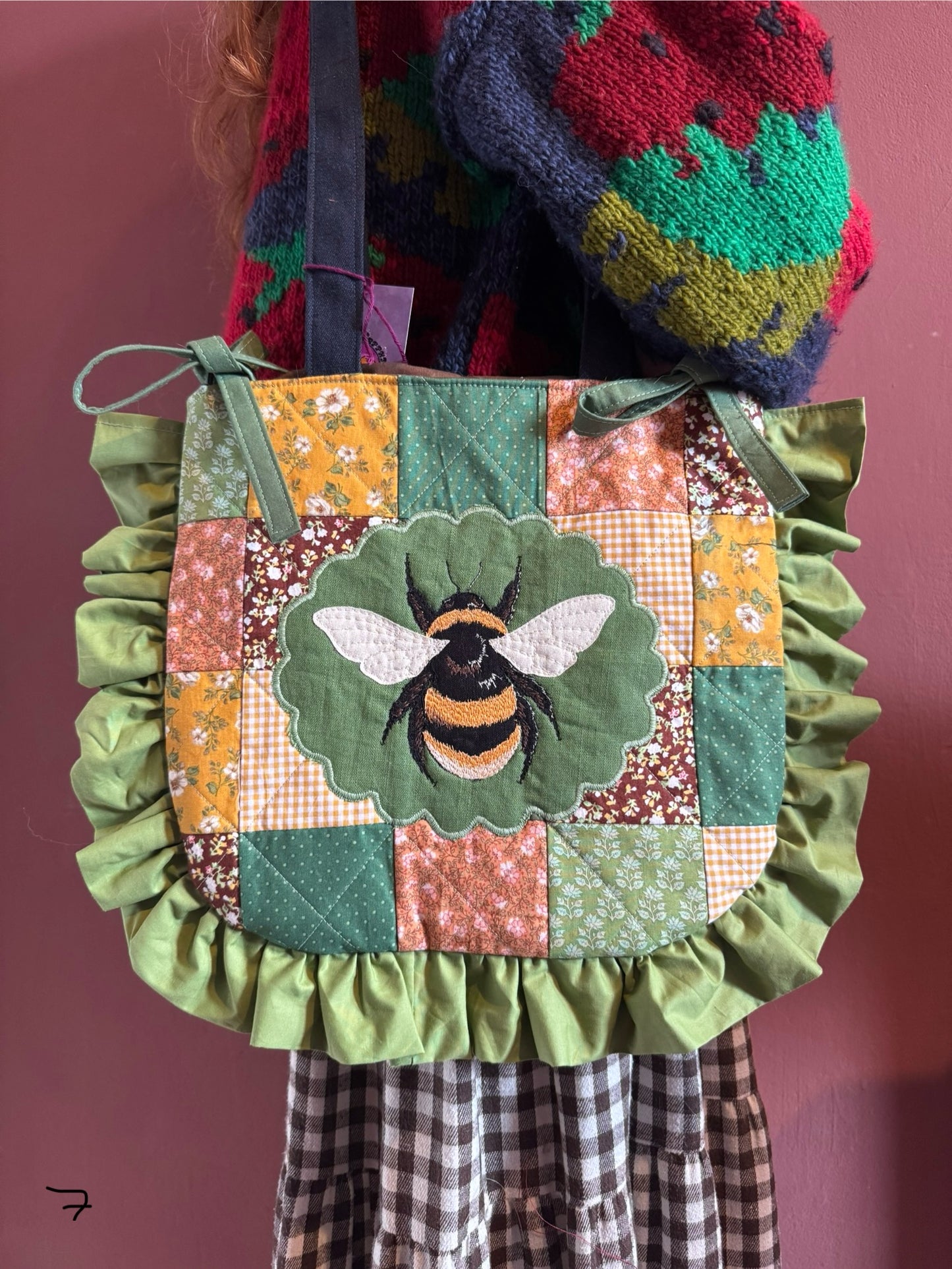 Quilted Frilly Bee(7)
