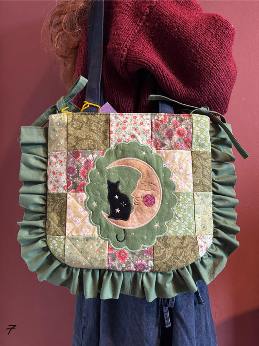 Patchwork Frilly Moon/Cat(7)