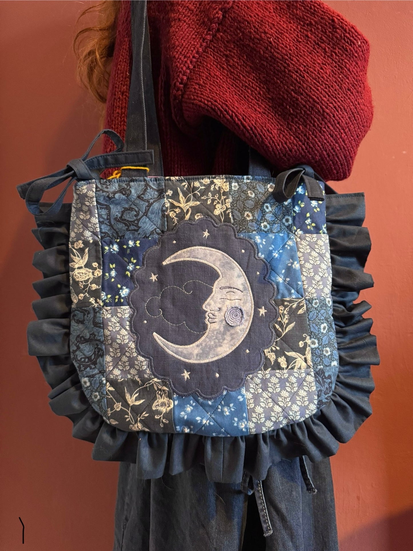 Patchwork Frilly Moon(1)