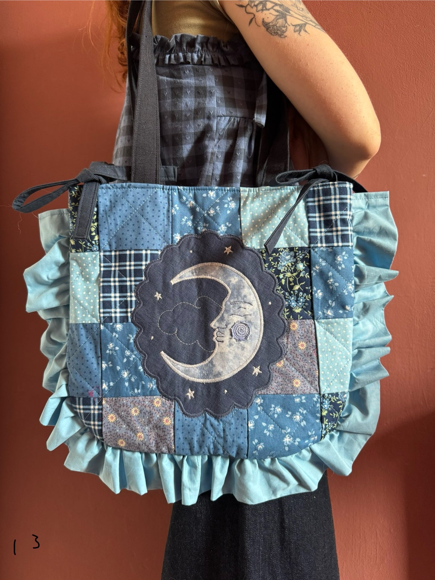 Frilly Patchwork Moon(13)