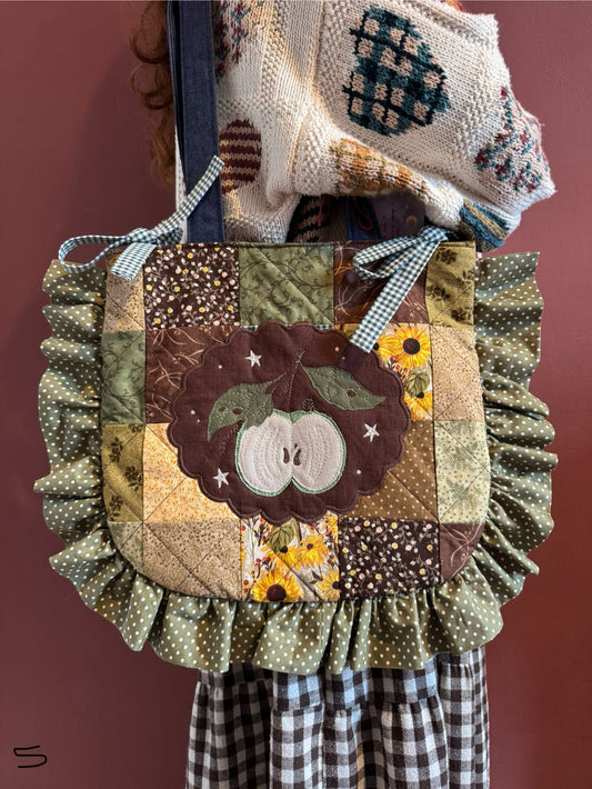 Frilly Quilted Patchwork Apple (5)