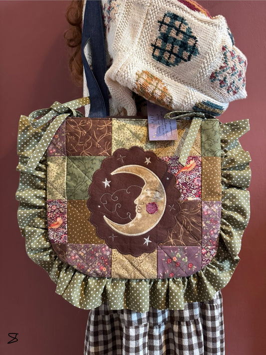 Frilly Quilted Patchwork Moon(8)