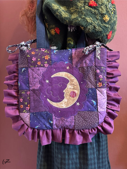 Quilted Frilly Moon(17)