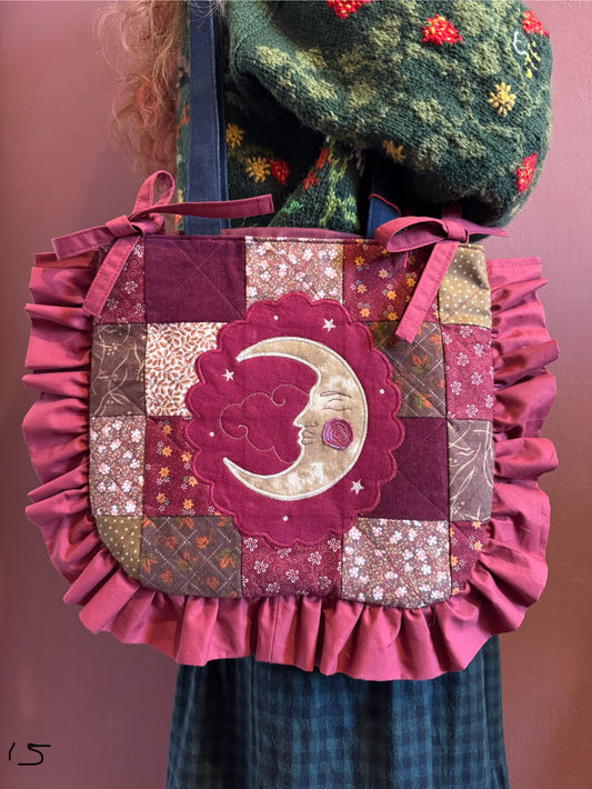 Quilted Frilly Moon(15)